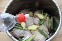 电压力锅制作酱牛肉7