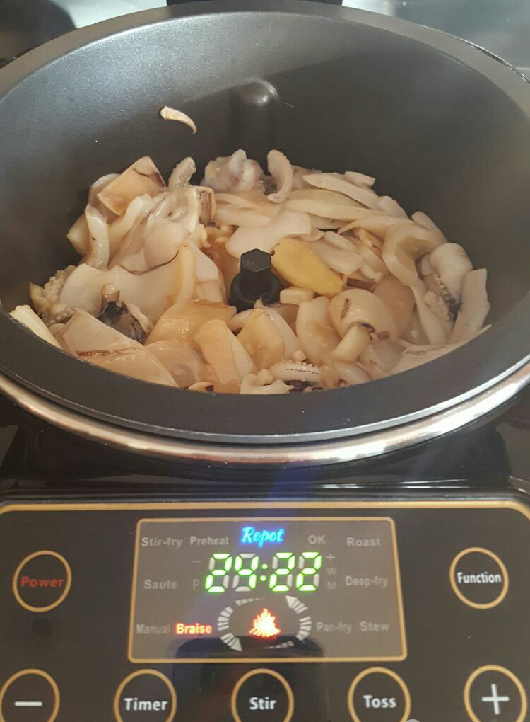 The Intelligent Robot Cooker Robot