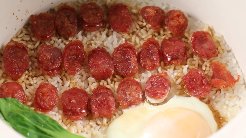 腊肠煲仔饭