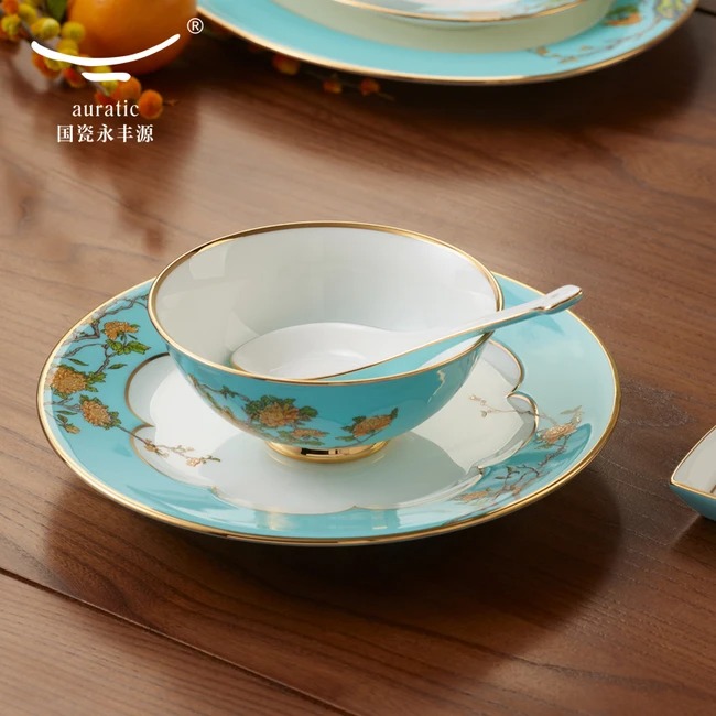 被中国蓝色瓷器惊艳到了！国瓷永丰源“西湖蓝”中式餐具，高贵绝美厨房有约