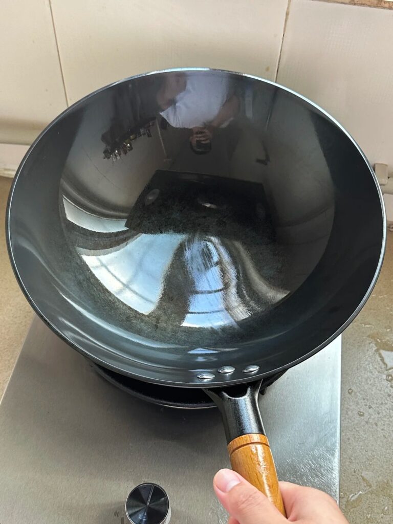 铁锅