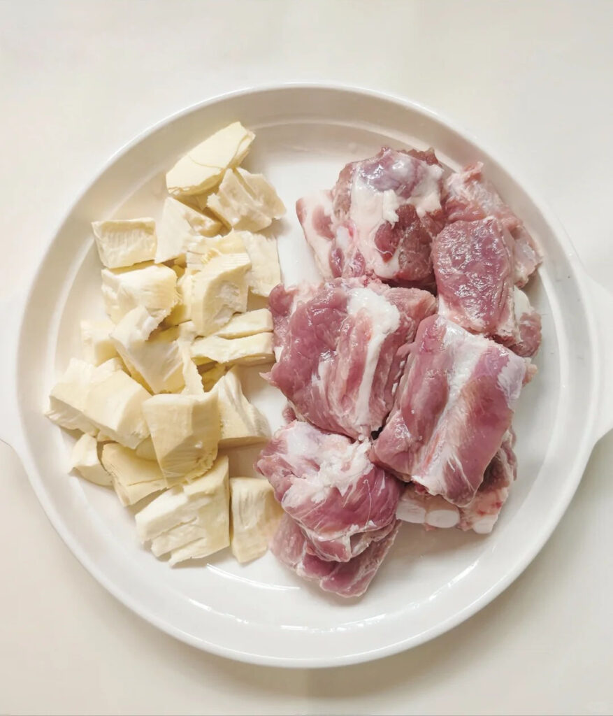 春笋排骨汤