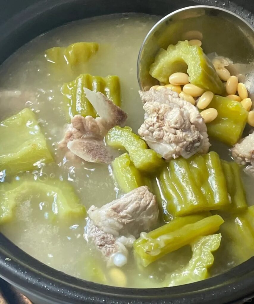 排骨苦瓜黄豆汤