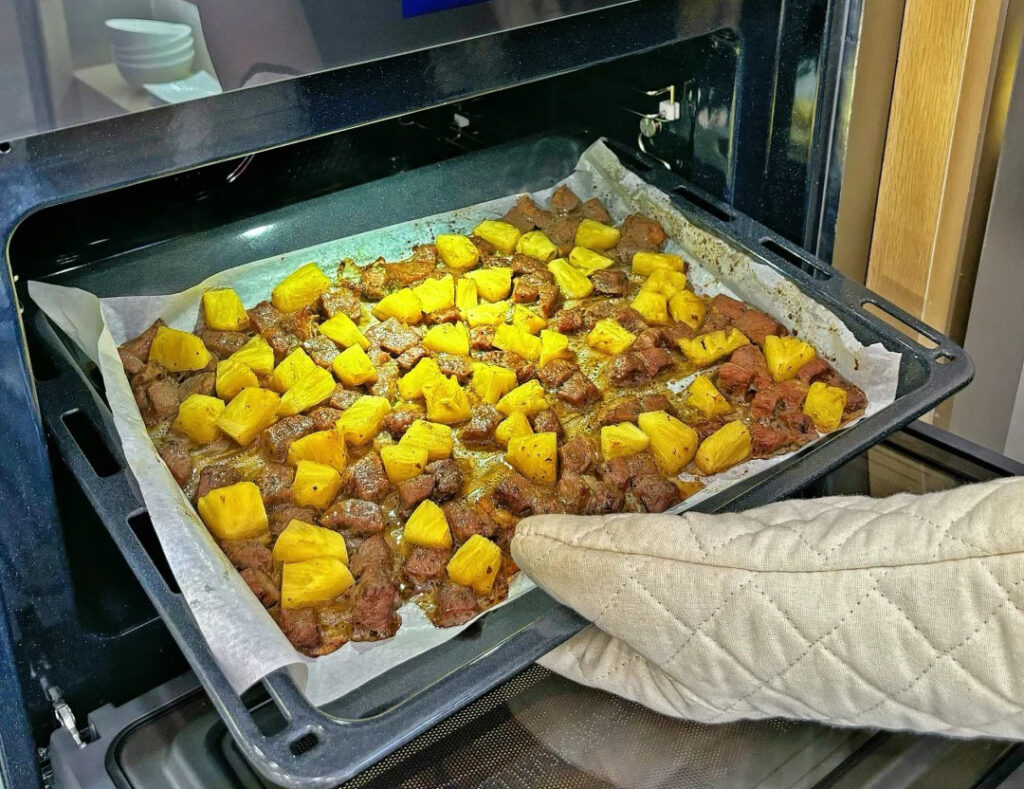 菠萝牛肉粒