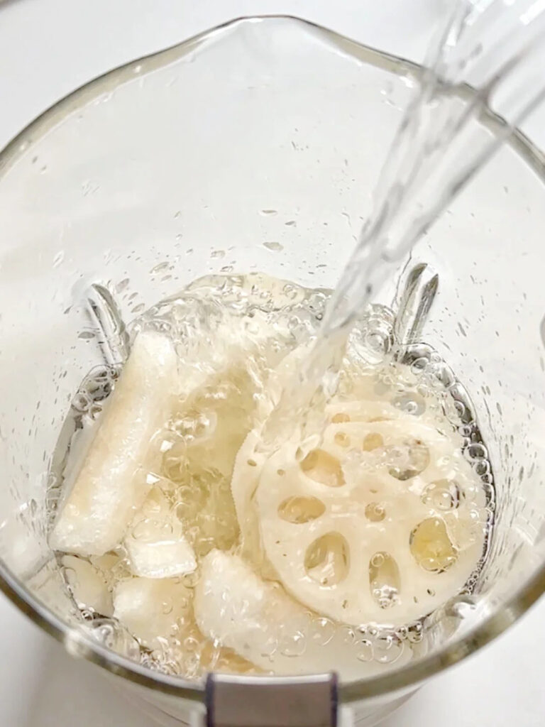 莲藕雪梨银耳露