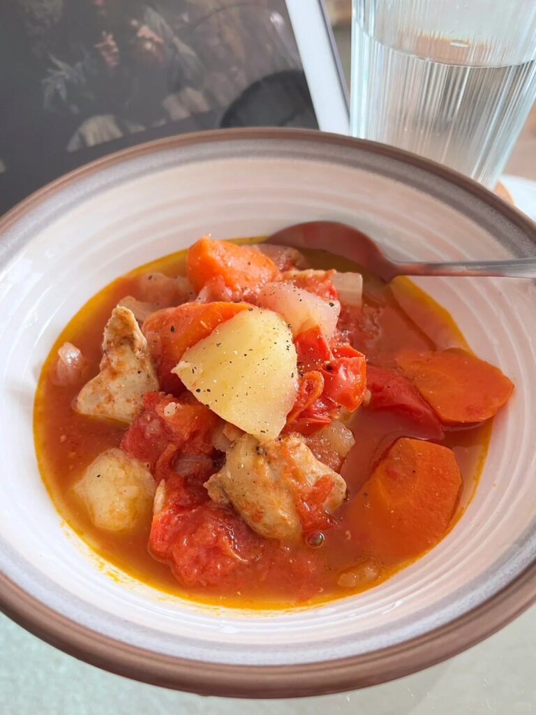 西红柿炖鸡腿肉