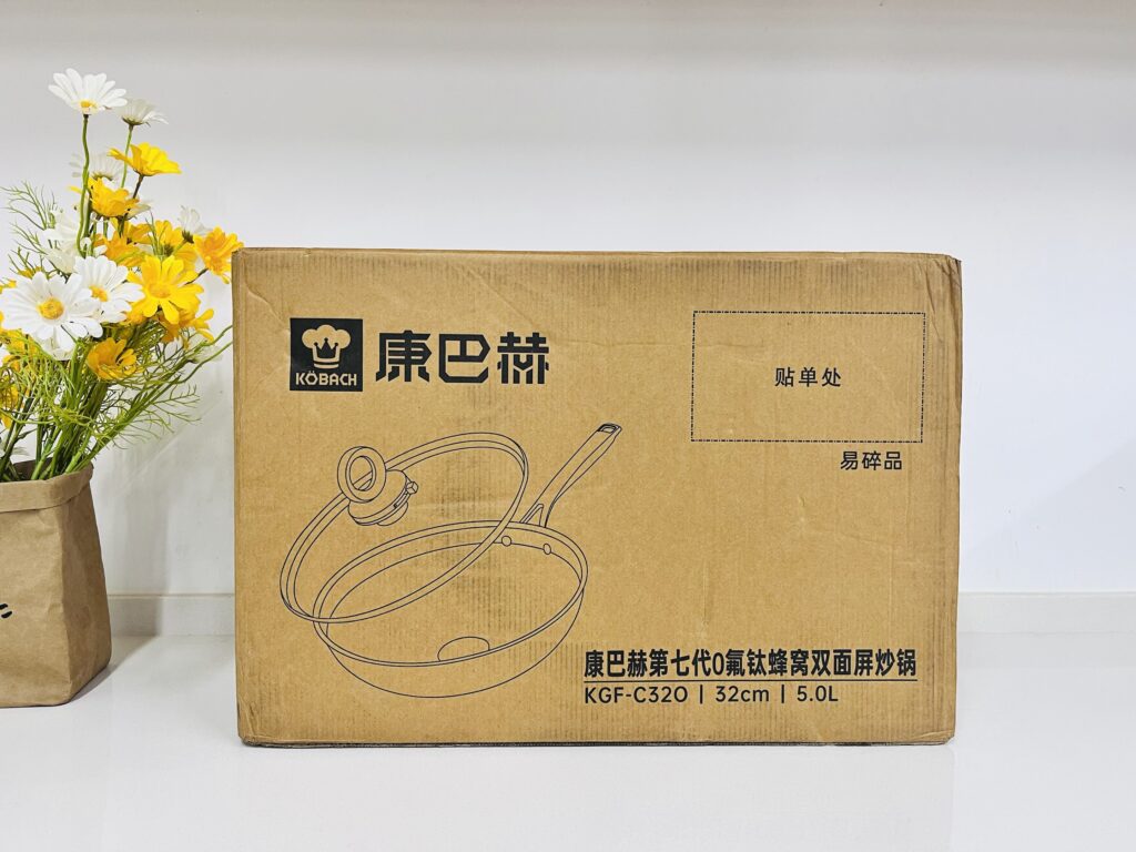 康巴赫第七代钛蜂窝锅外包装