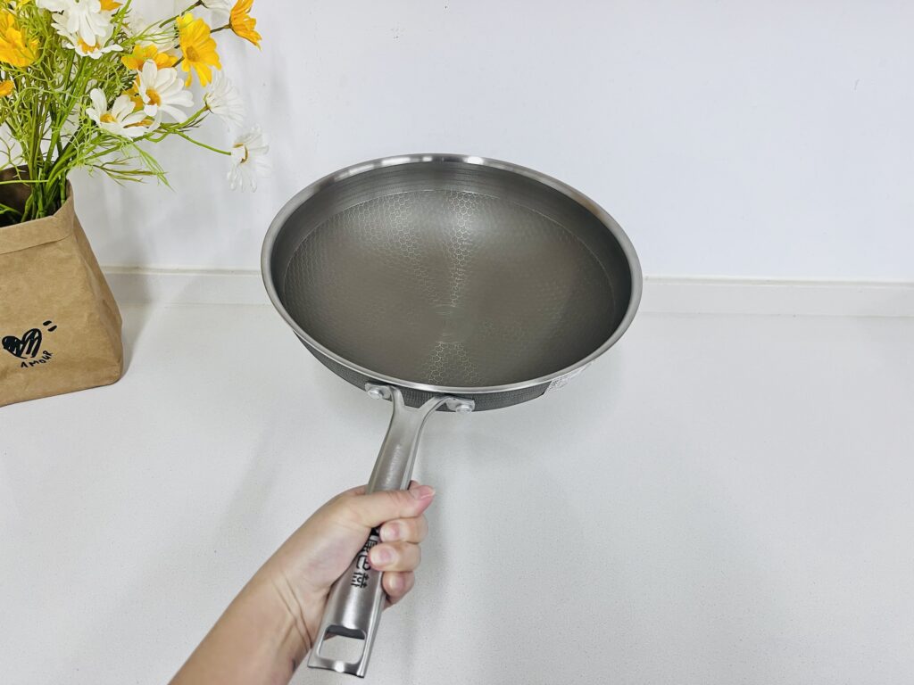 康巴赫第七代钛蜂窝锅1.2KG