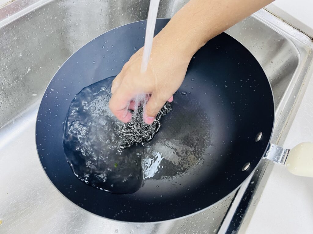 Joydeem电炒锅钢丝球清洗