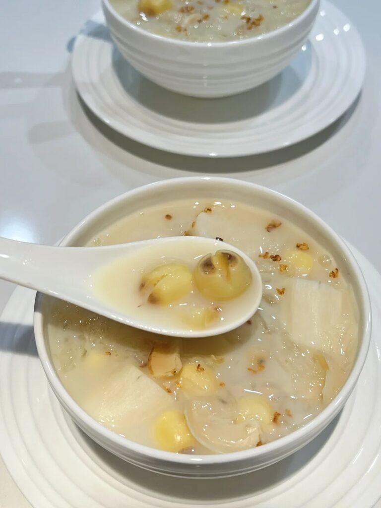 莲子百合薏米羹