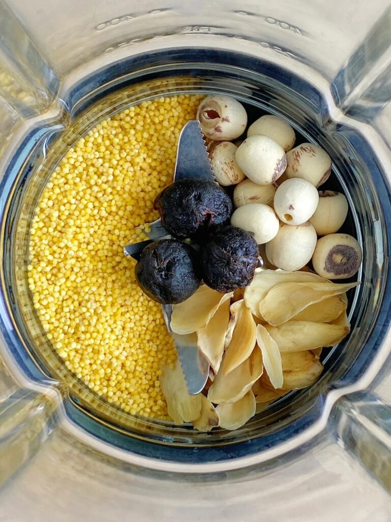 小米莲子桂圆百合羹