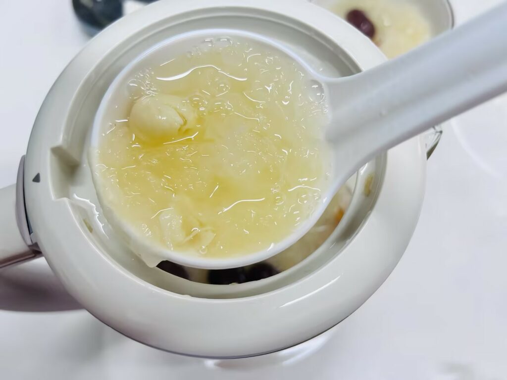 美的养生壶炖银耳羹