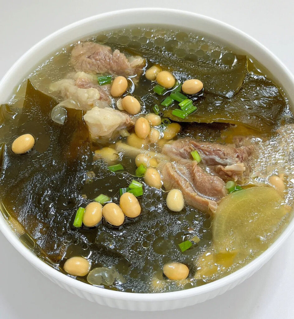 海带黄豆猪骨汤