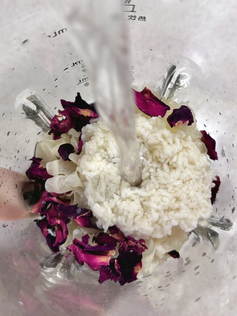 玫瑰酒酿豆浆